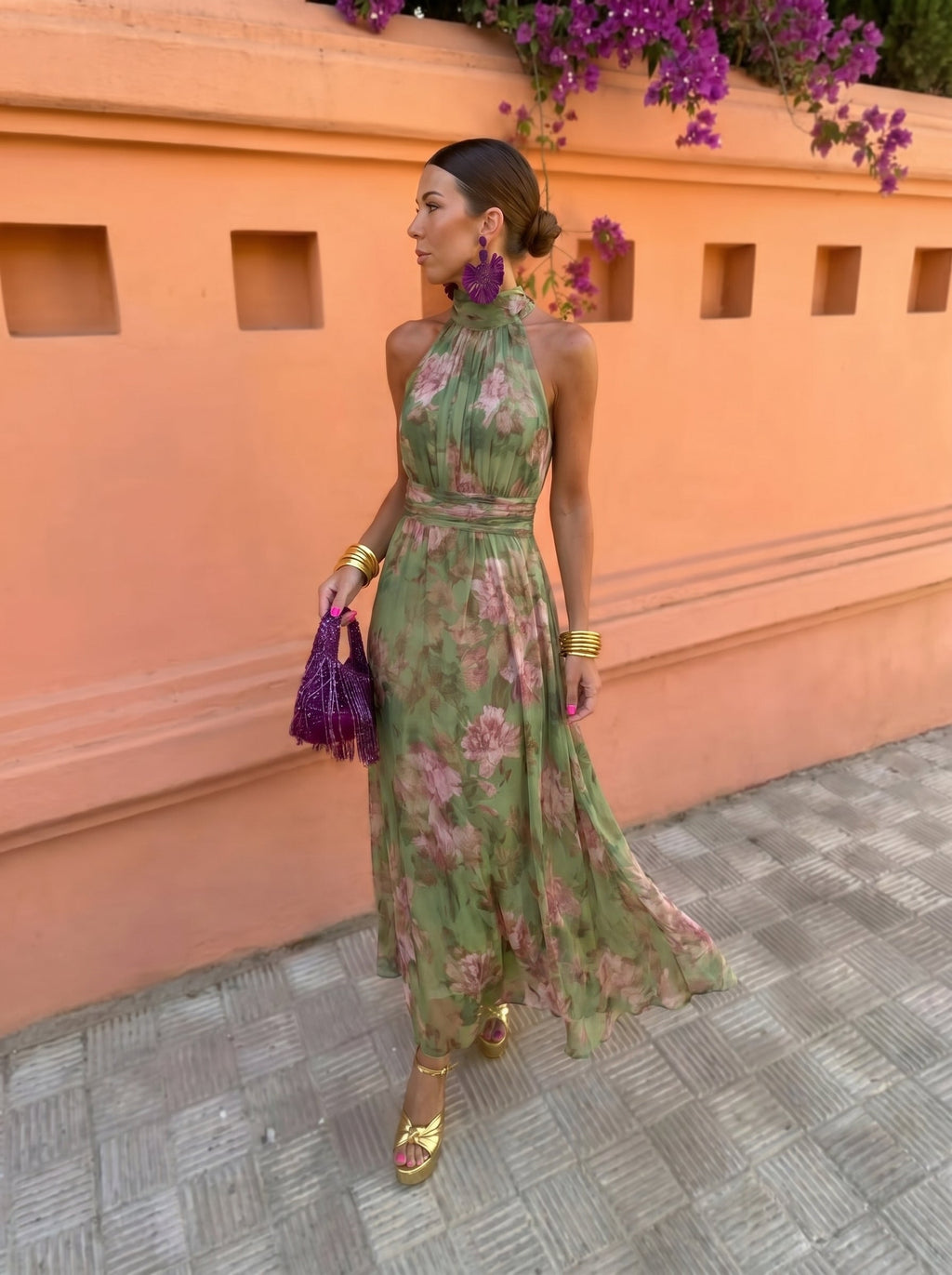 Florencia — Vestido largo verde con estampado floral y cuello halter