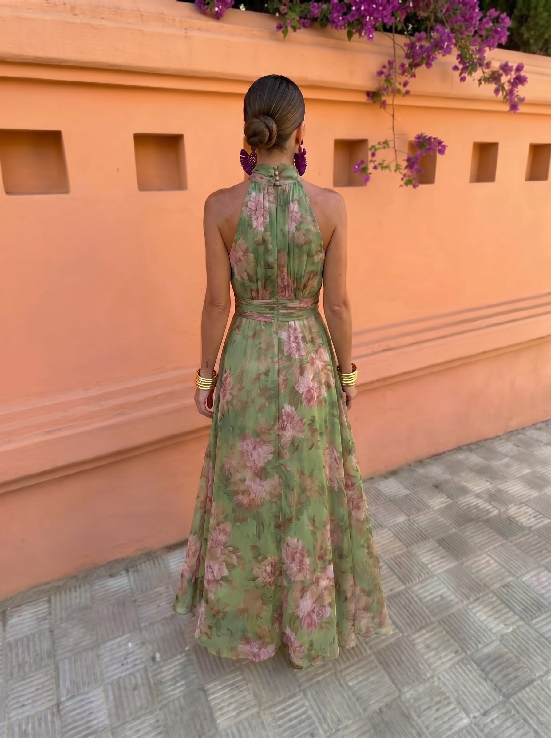 Florencia — Vestido largo verde con estampado floral y cuello halter